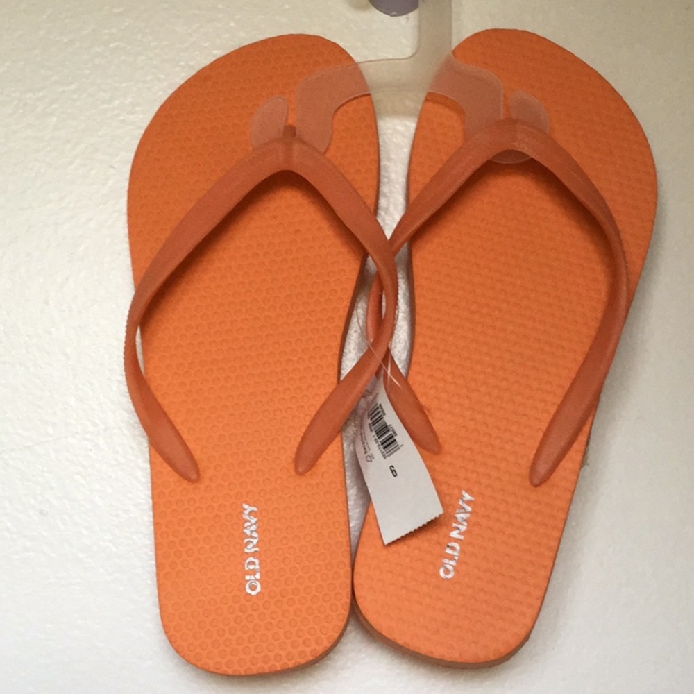 FLIP FLOPS $5